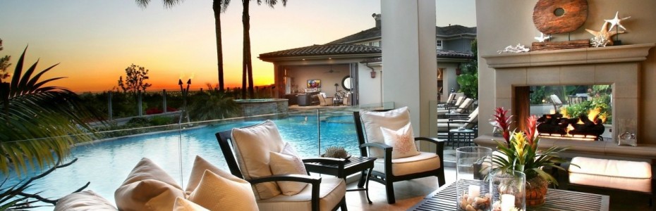 This is default featured slide 4 title